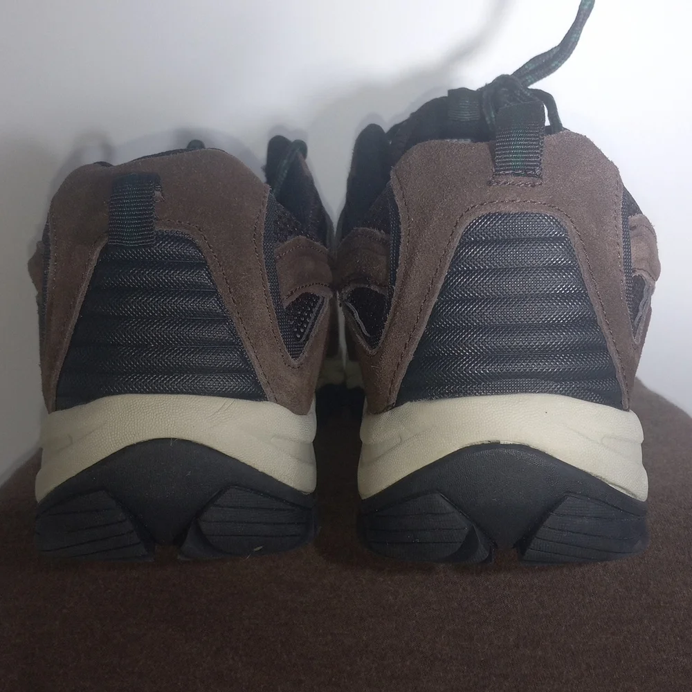 G.H. BASS BROWN LEATHER SUADE HIKING SHOES